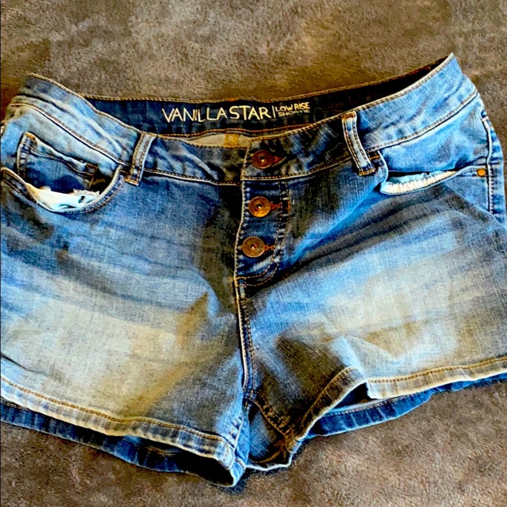 Low rise shorts